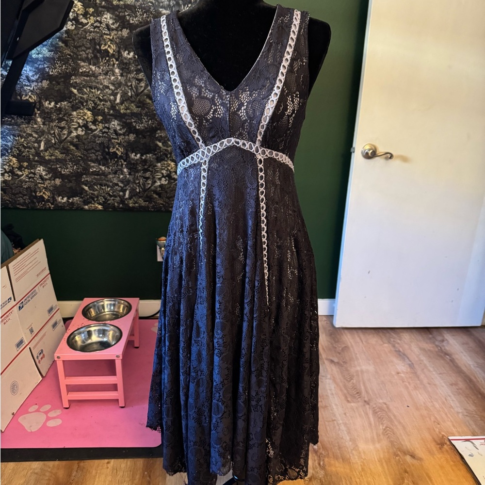 VENUS Deep purple and lilac Lace Midi Dress